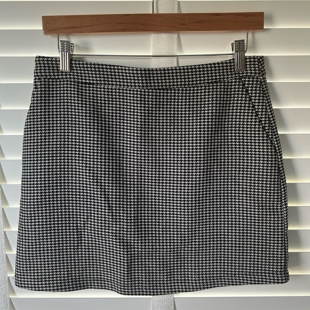 Forever 21 Mini Skirt Houndstooth Plaid Black White Preppy Pockets Size 27
